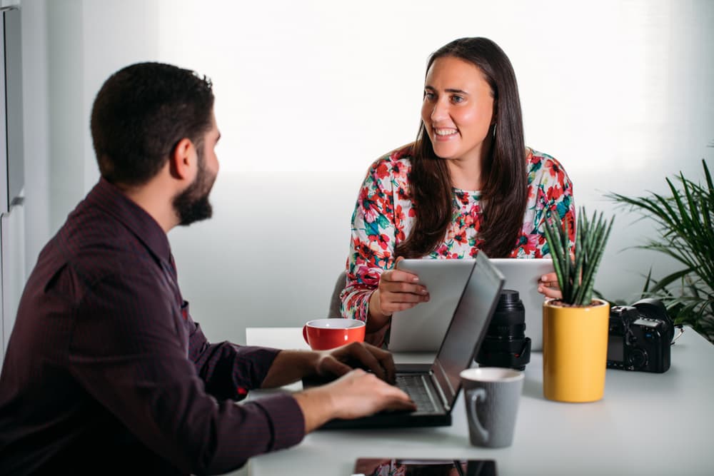 <b><u>Leo</u></b>
<br>
<b><u>El novilunio fortalece tu área del trabajo, la productividad</u></b>
<br>La conjunción de tu regente, el Sol, con la Luna abre nuevos caminos dentro de tu vida laboral. Las perspectivas son excelentes durante este mes sinódico pues el área del trabajo está altamente favorecida y si eres de los Leo que está desempleado aún, las noticias serán más que prometedoras.