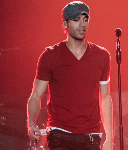 Y que de hecho es una de las infaltables en los conciertos de Enrique.