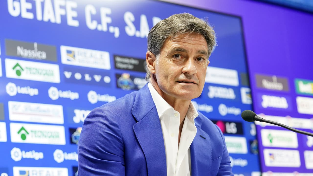 Míchel define a Macías como un delantero con gol y gran rematador