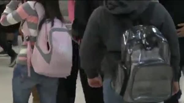 Arrestan a alumna de escuela secundaria en Riverside por realizar amenazas