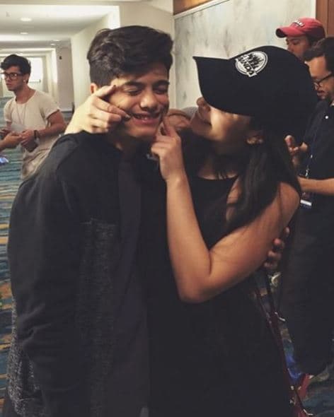 Zhamira se ha convertido en una chica muy protectora de Jesús, quien ya abandonó la competencia, pero quien con mucha alegría compartía la relación estrecha que llevaban juntos.