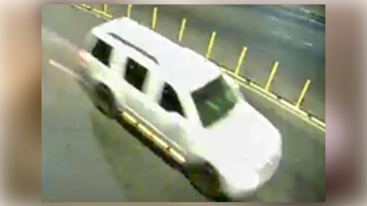 Arrojan bolsas de excremento en Modesto y ahora son buscados por la policía