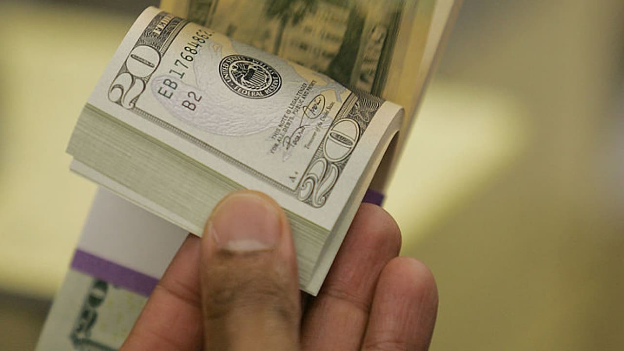 Hasta la fecha, los pagos han llegado principalmente a aquellos que calificaron por sus declaraciones de impuestos de 2019 o 2020, así como a personas que generalmente no presentan impuestos, pero presentaron sus datos a través de la herramienta de no contribuyentes el año pasado, según el 
<a href="https://www.irs.gov/es" target="_blank">IRS</a>.