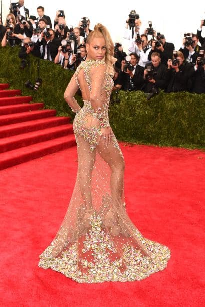 En la gala del MET las tres sensuales famosas dejaron a muchos boquiabiertos con sus curvas al descubierto. ¿Quién las lució mejor?