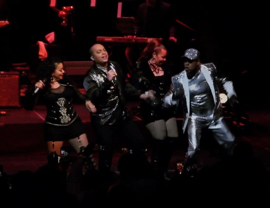 The New York Band se formó en 1986 y desde sus primeros años, Cherito desempeñó un rol protagónico como cantante líder, compositor, arreglista y coproductor.