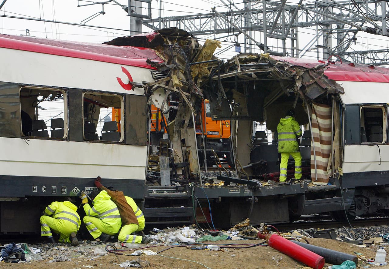 El 11 de marzo del 2004 España vivió uno de los peores atentados en su historia, un grupo yihadista puso diez artefactos explosivos en cuatro trenes en las cercanías de Madrid, causando 191 muertos y cientos de heridos.