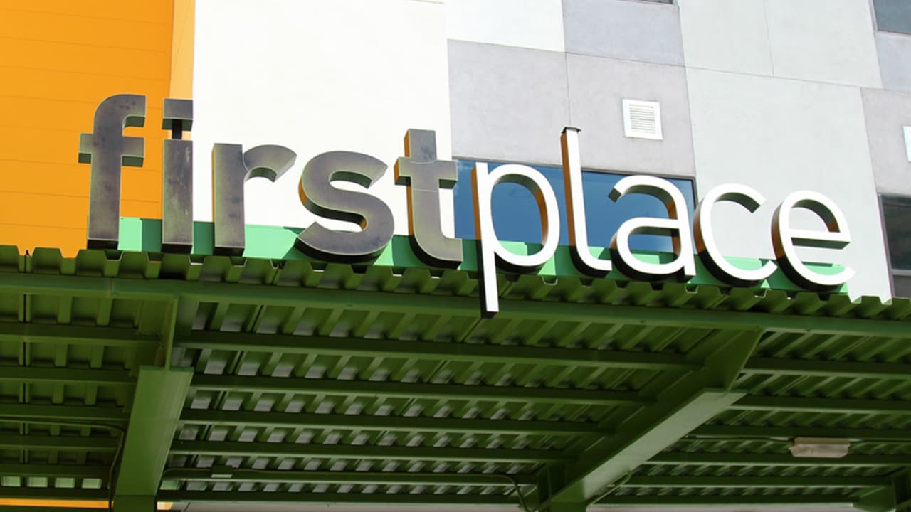 ‘Pensé que iba a estar con nosotros para siempre’: Programas de vivienda buscan cerrar la brecha para personas con autismo