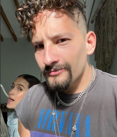 Tras crear el dúo con su hermano, se posicionó como cantante del género urbano. No obstante, también son conocidos por componer canciones para otros artistas como Thalía, Yuridia, Diego Boneta, Natti Natasha o Becky G (a estas últimas les escribieron el sencillo ‘Sin pijama’).