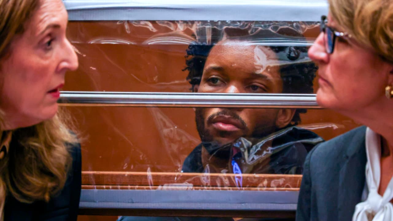 D4vd se declara no culpable del asesinato de Celeste Rivas; familia exige justicia