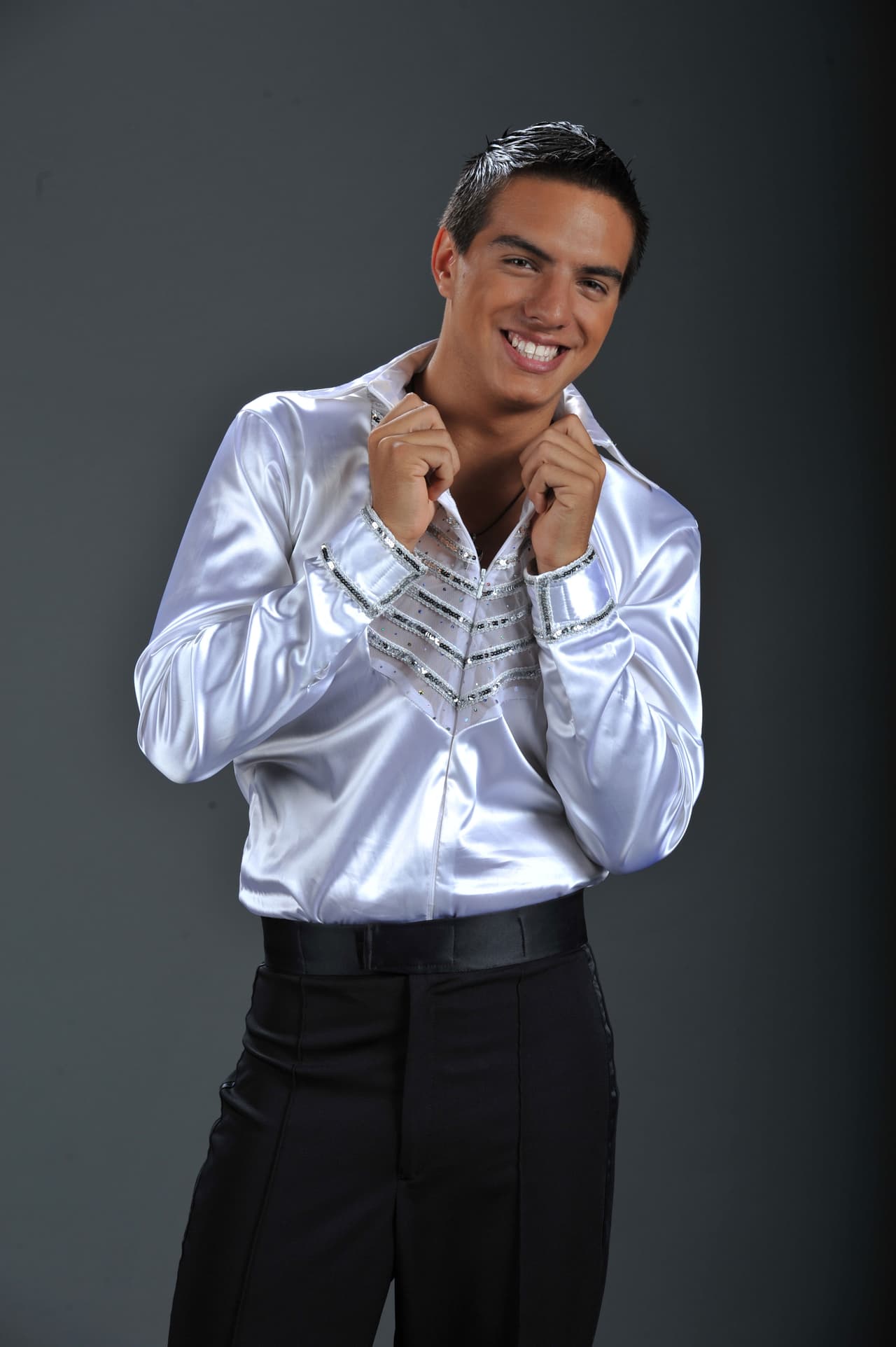 Eugenio Derbez incluyó a su hijo en participaciones especiales de 'La Familia P. Luche' y 'Vecinos'.