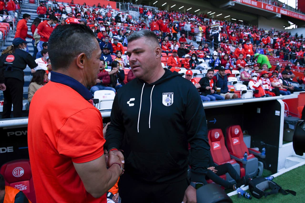 El saludo de Ambriz terminó por ser una despedida para el Querétaro que se queda en el lugar 18 del torneo.