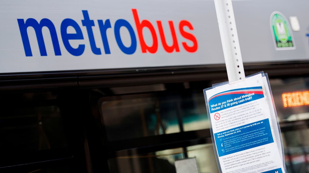 Eliminación de paradas y nuevos nombres de rutas: así cambiará el servicio de Metrobús