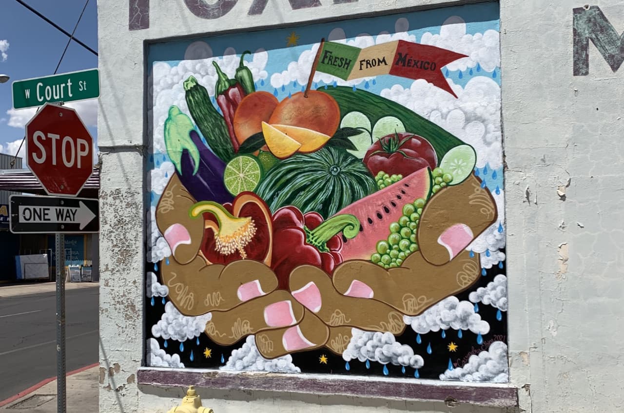 Con el programa Gear-Up, se busca que más estudiantes se unan a esta iniciativa de embellecer las calles de la pequeña ciudad fronteriza pintando más murales en el centro histórico de Nogales durante el año escolar.