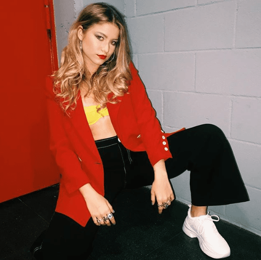 Este 2018 
<b>Sofía Reyes</b> hará vibrar el escenario de 
<b>Premios Juventud </b>con el tema 
<b>‘1, 2, 3’ </b>al lado de
<b> Jason Derulo </b>y De La Ghetto. ¡No te la puedes perder!