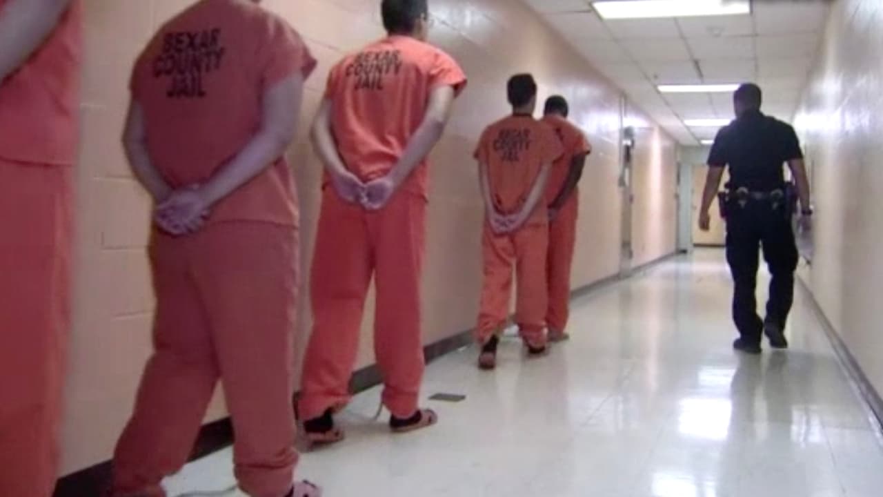 Muchas de las veces se les pide que tengan una propiedad como garantía.