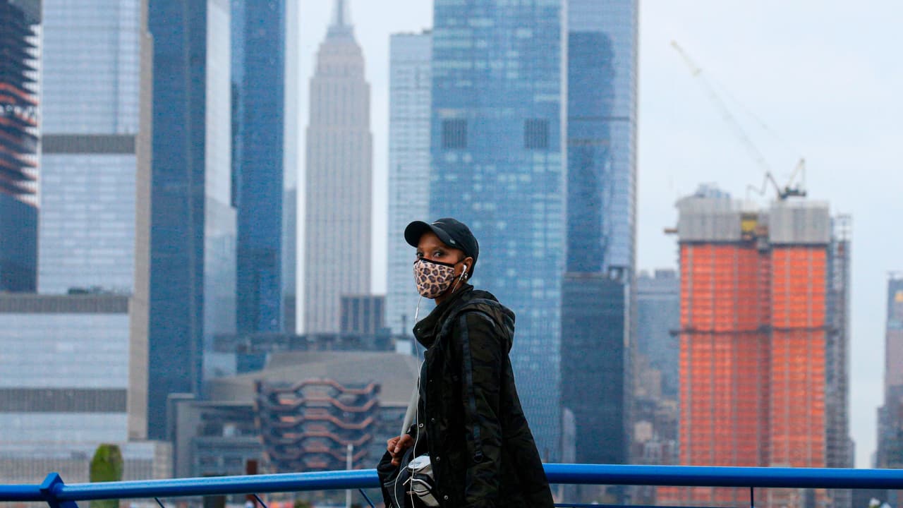 <b>3. Nueva York</b>
<br>Expectativa de vida general (en años): 80.5
<br>Hombres: 78.1
<br>Mujeres: 82.8