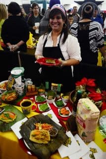 Enoe Pinzón de Costa Rica nos deleitó con un tamal de verduras y pollo