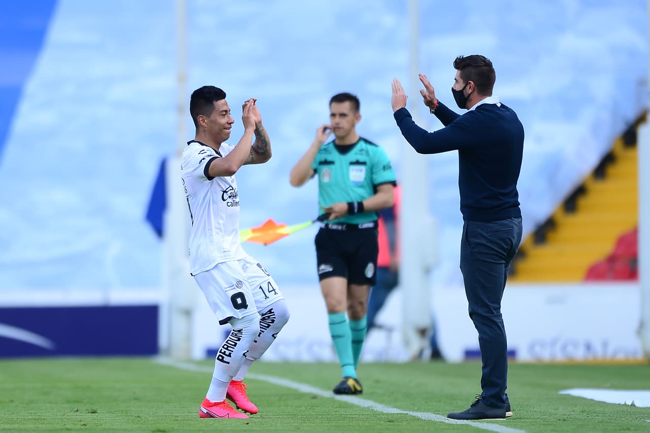 Con goles de Omar Islas y Mario osuna, Queretaro y Mazatlán reparten puntos en la Corregidora y Mazatlán consigue un histórico punto.