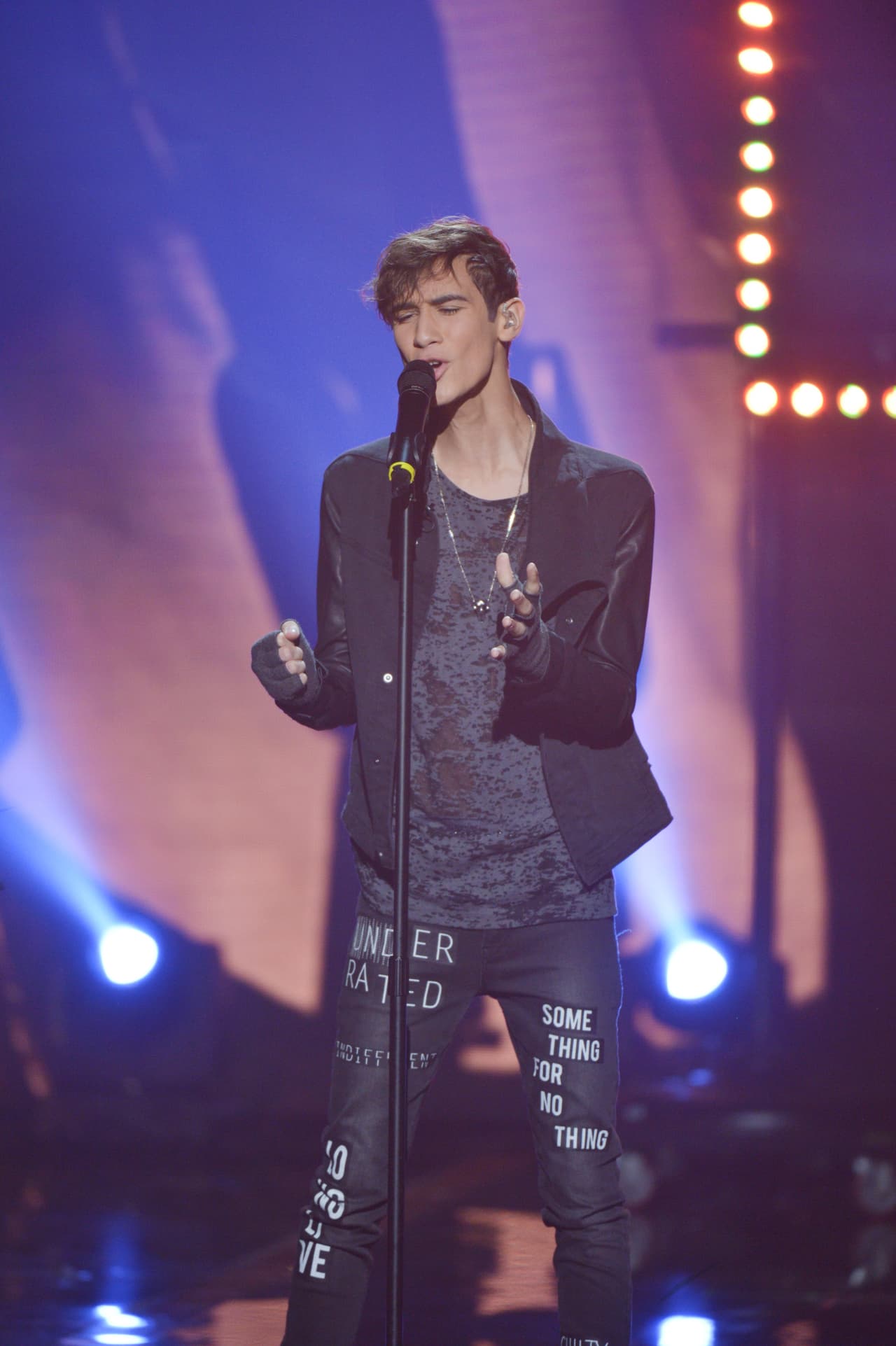 Sebas conquistó el corazón de todos con su talento y entrega en el escenario. Así recordamos sus primeras veces La Banda.