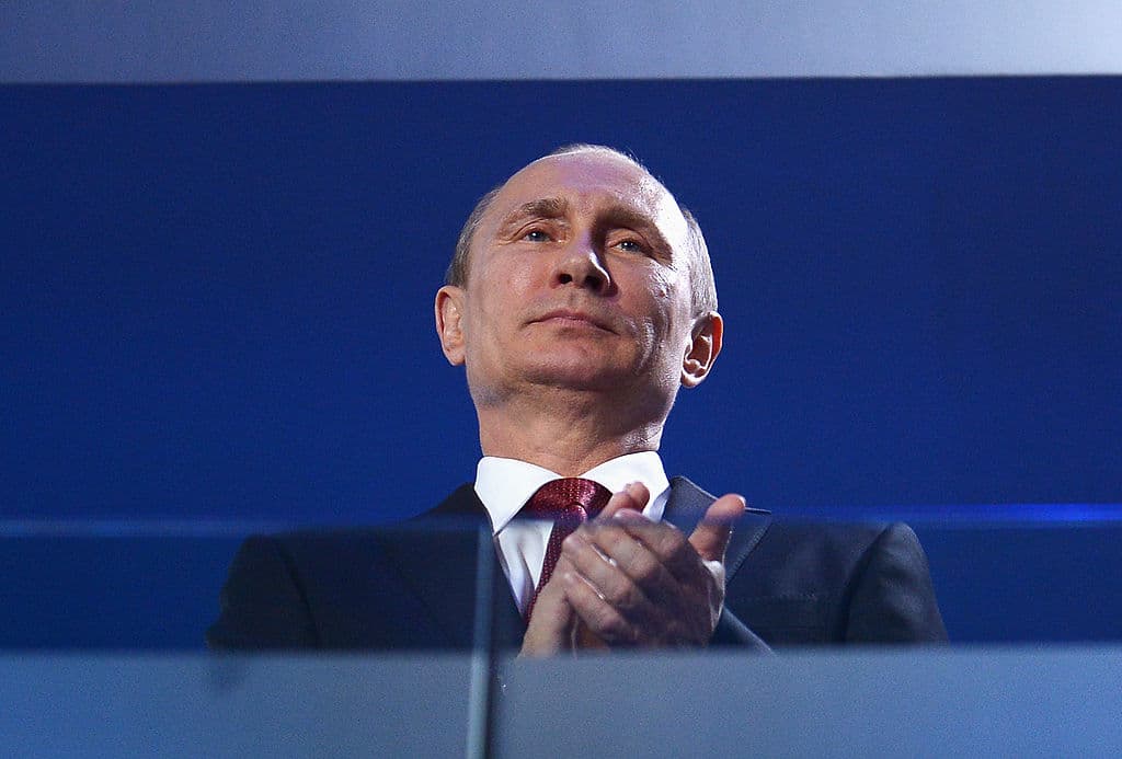 Funcionarios de inteligencia afirman que Putin estuvo personalmente involucrado en el hackeo ruso durante la campaña presidencial 