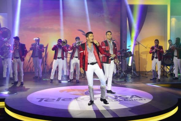 No dejaban de cantar y bailar para que el público se emocionara cada vez más.