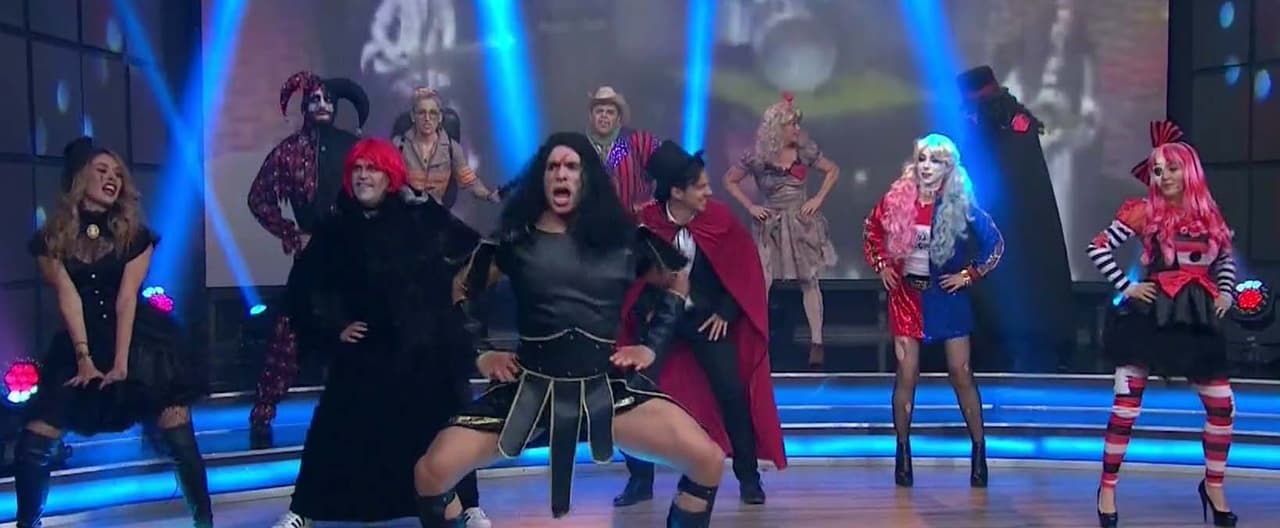 Moviendo el Bote pudimos apreciar a detalle los disfraces de cada uno de los presentadores.