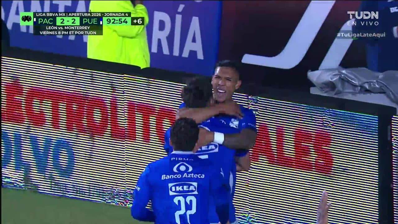 ¡GOL!  anota para Puebla. Facundo Almada