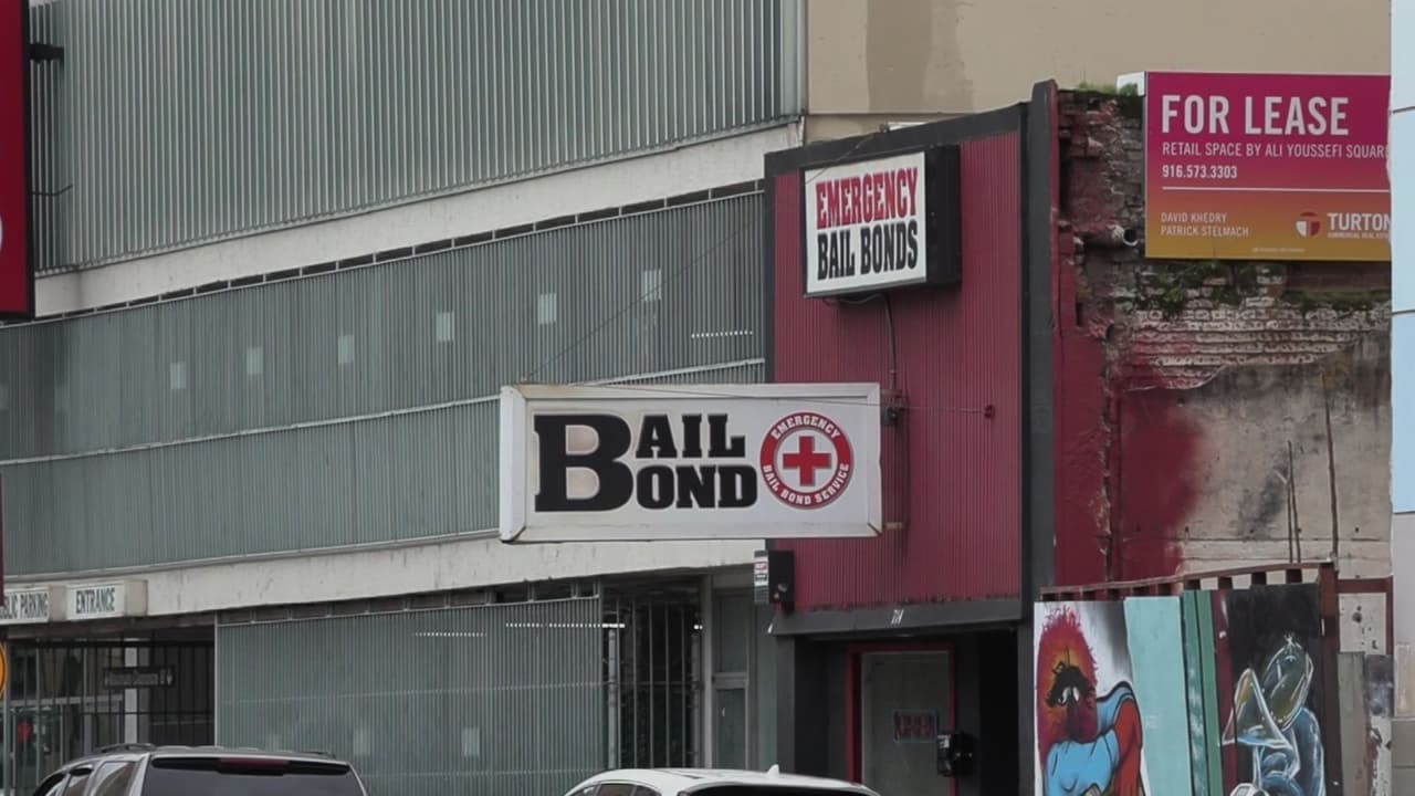 Tribunal federal respalda decisión de Trump de negar fianzas a inmigrantes detenidos