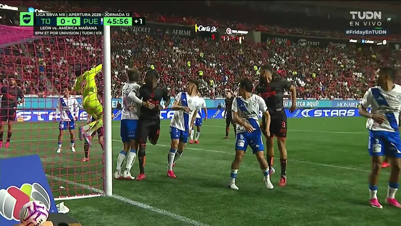 ¡Xolos responde con disparo que termina en el travesaño del Puebla!