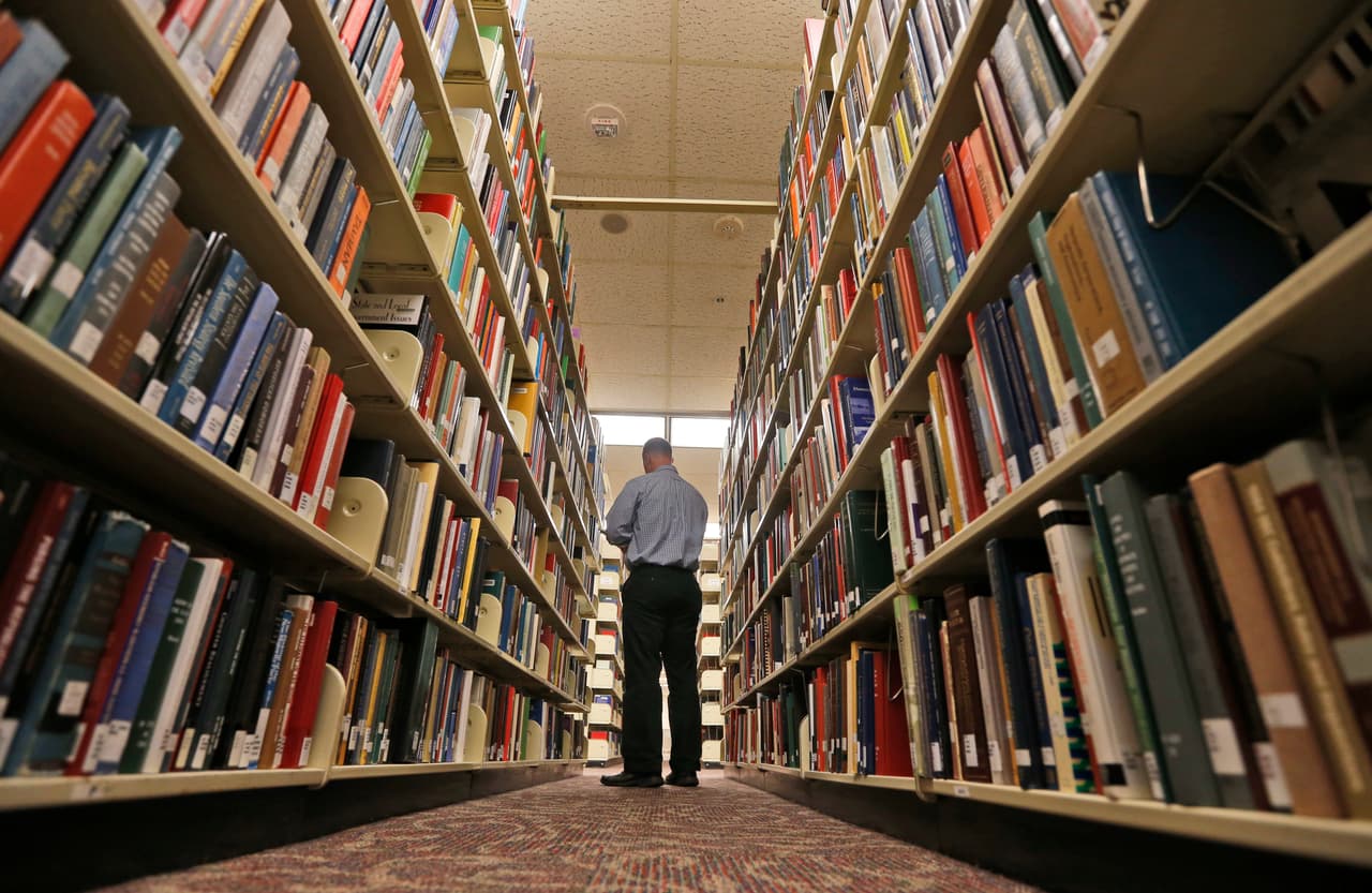 La Universidad de Houston-Downtown así como la Universidad de Houston-Victoria en Katy, cancelaron sus actividades.