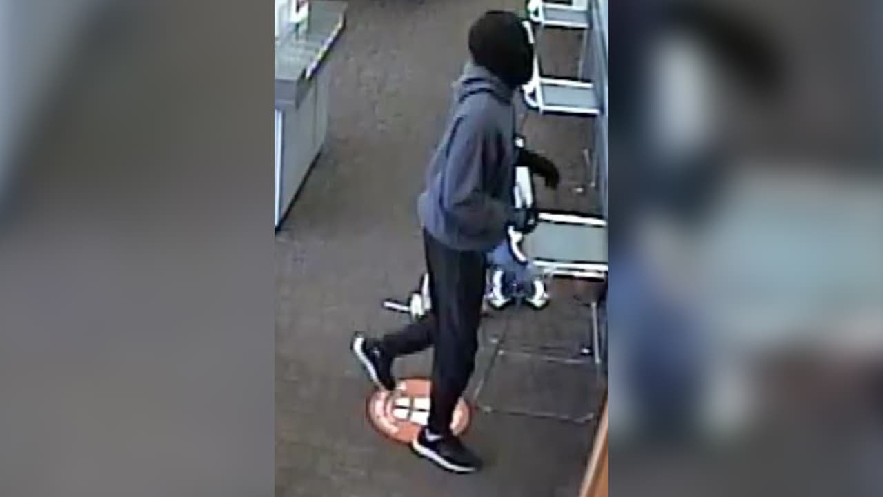 De acuerdo a los testigos, los sospechosos son jóvenes entre 15 y 20 años.