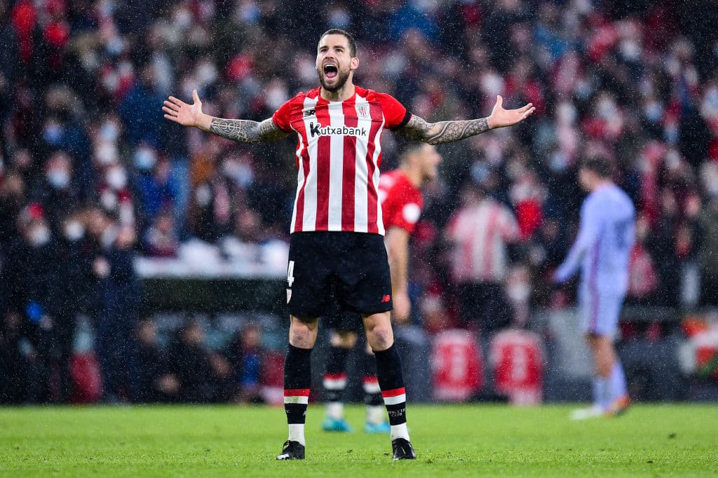 Con doblete de Iker Muniain y gol de Iigo Martínez, el Atletic Club le pega 3-2 al Barcelona en los tiempos extras y aseguran su lugar entre los mejores ocho de la Copa del Rey.