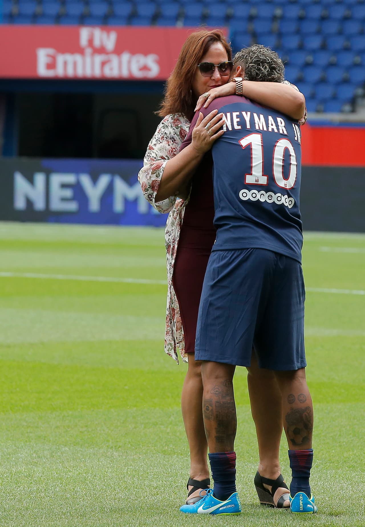 Sin embargo, Neymar sabe que cuenta con el apoyo de su madre en cualquier situación que esté o con cualquier playera que vista.