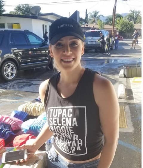 Rosie Rivera se dijo emocionada por la unión y solidaridad que lograron al convocar a tanta gente que deseaba colaborar y ayudar a los hermanos latinos en desgracia.