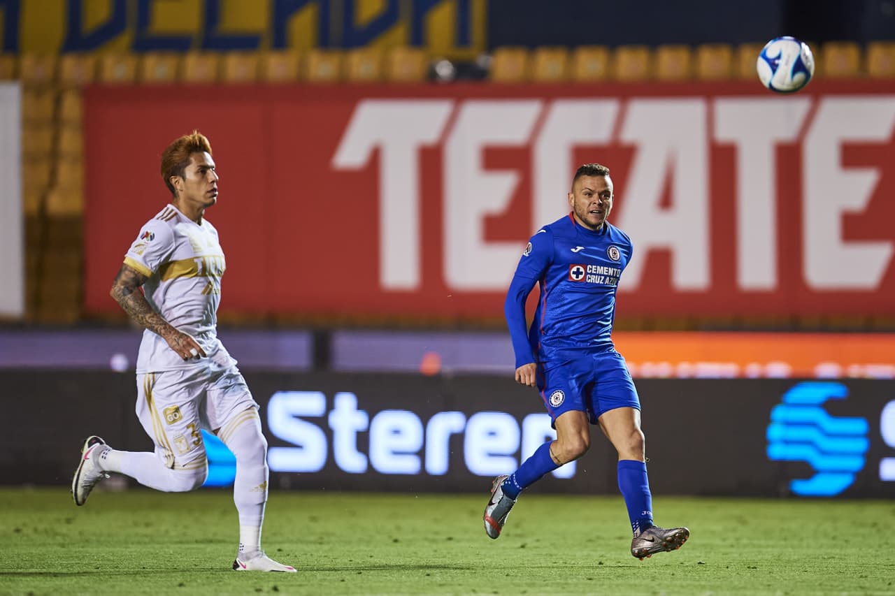 Los Tigres no tienen un buen regreso y Cruz Azul vence 0-2 en el Volcán. Cruz Azul se sitúa en la tercer posición con 12 unidades y los regios se quedan en la décima plaza con 7 unidades, aunque tienen un partido menos que los demás.