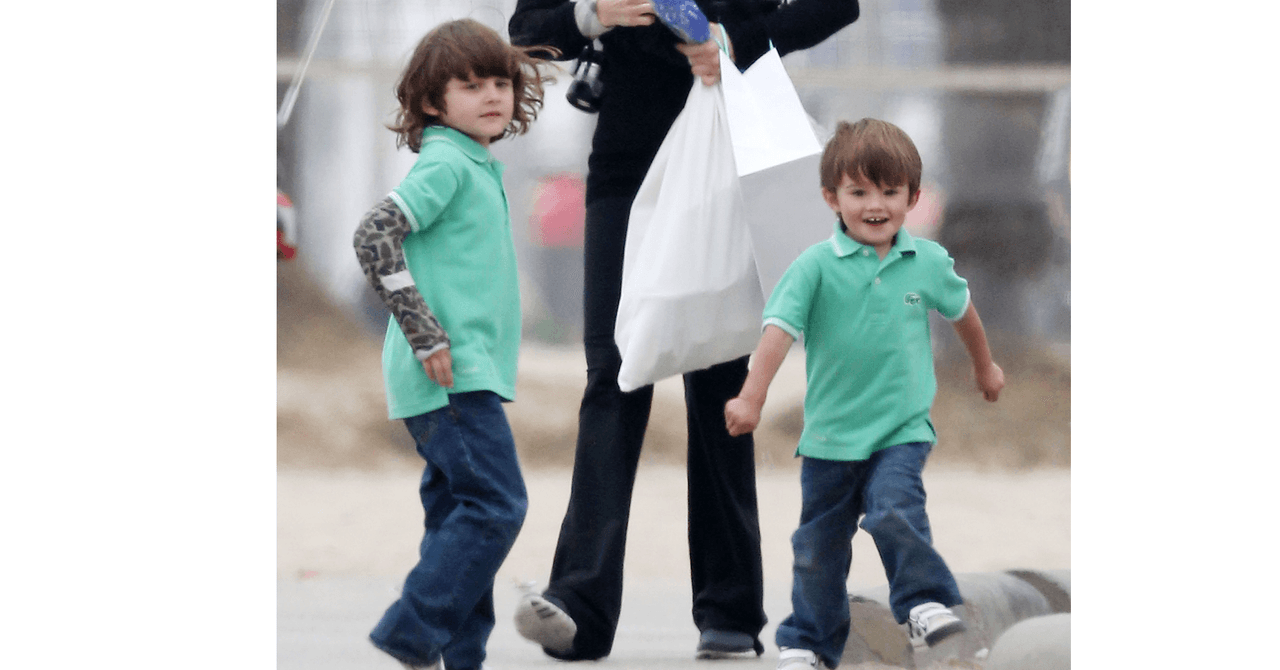 La infancia de los hijos de 'El Sol' y 'La Chule' quedó atrá, pues Miguel y Daniel Gallego Arámbula ya tienen 15 y 13 años respectivamente.