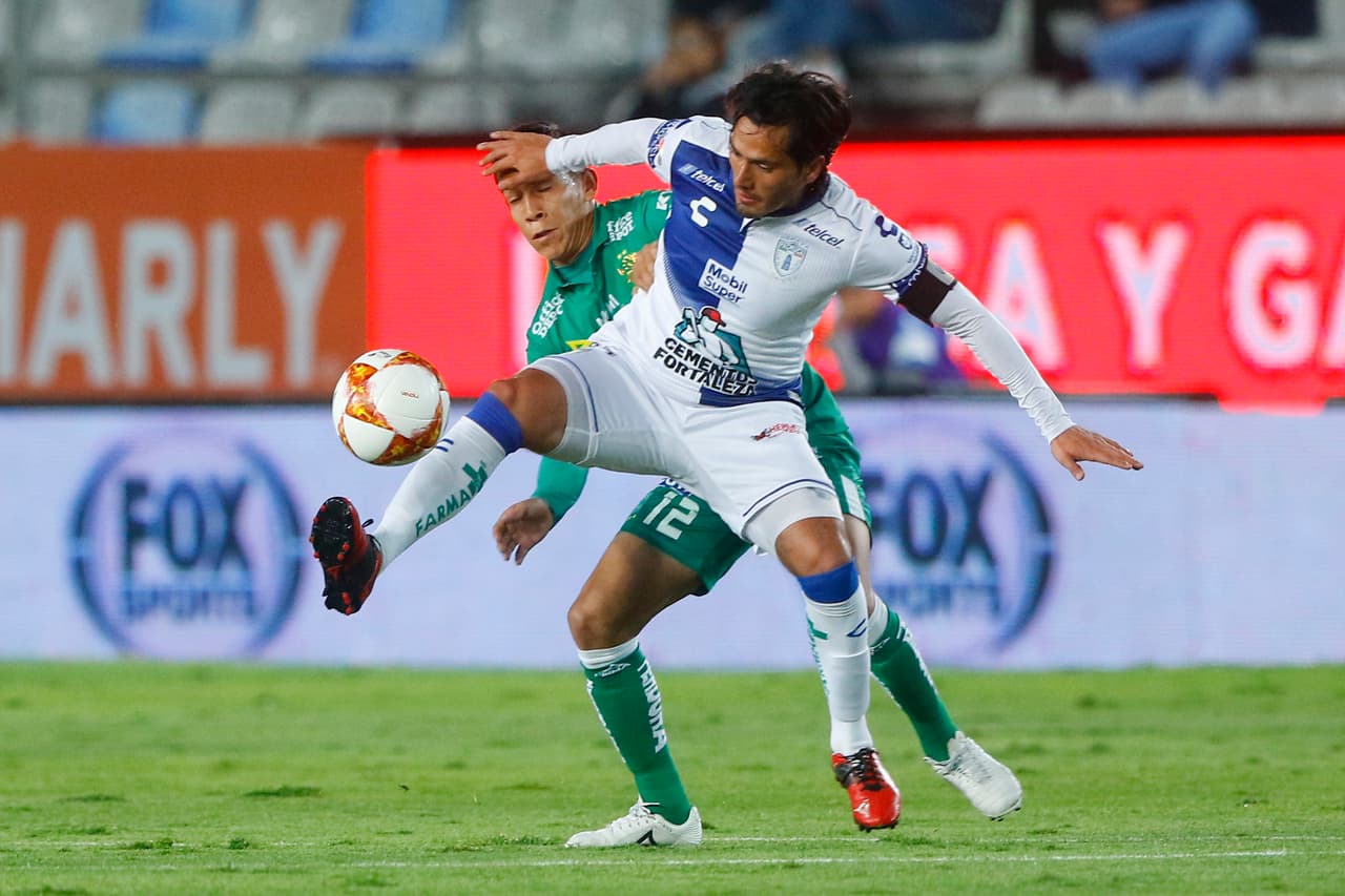 Los Tuzos de Pachuca dependían de sí mismos para calificar a la 'fiesta grande' del futbol mexicano pero el empate ante León combinado con el triunfo de Querétaro, los deja fuera.