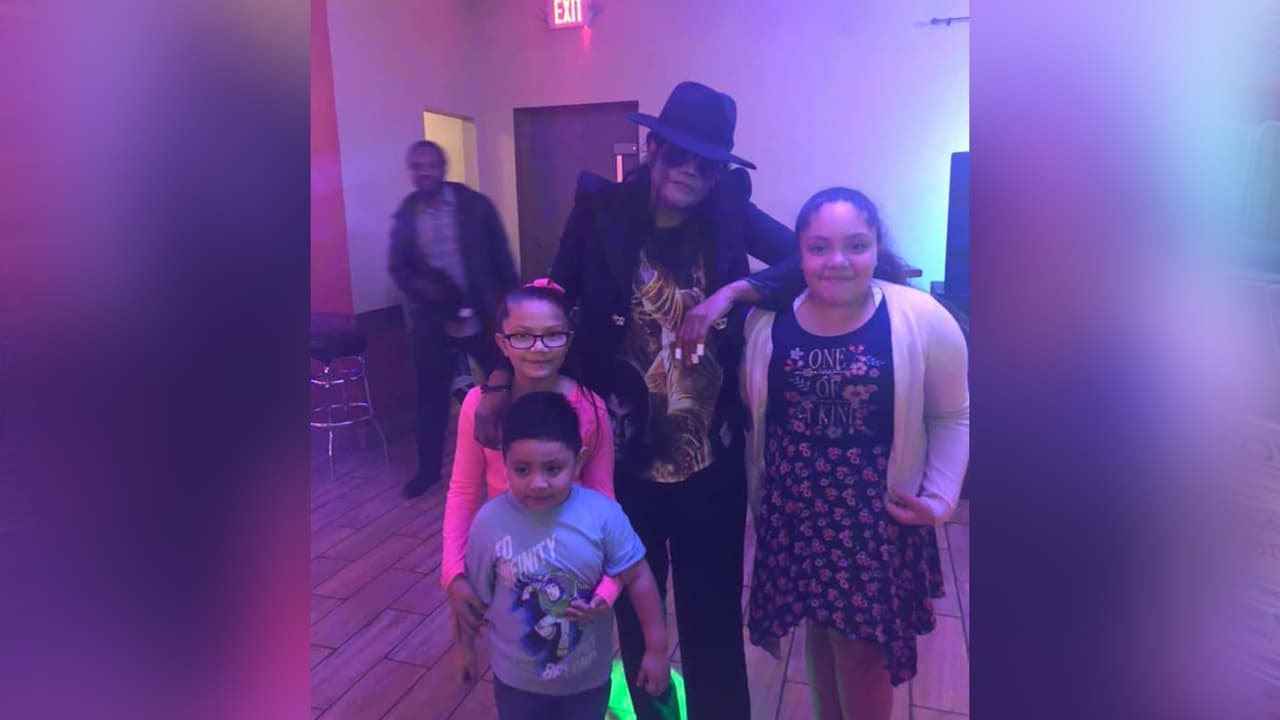 <b>Victorya Jimenez</b> - "Feliz Día del Niño".