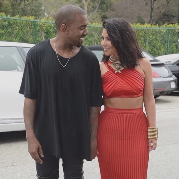 "Llamé a varios miembros de la familia para preguntarles si Kim estaba
<b>pensando en dejarme</b> después de la entrevista con TMZ", indicó West.