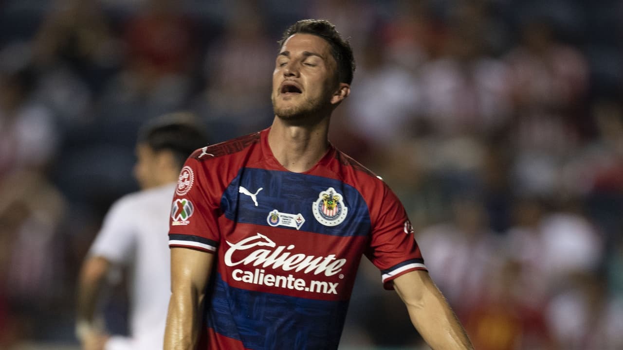 Chivas hace oficial la cirugía a la que someterá a Hiram Mier