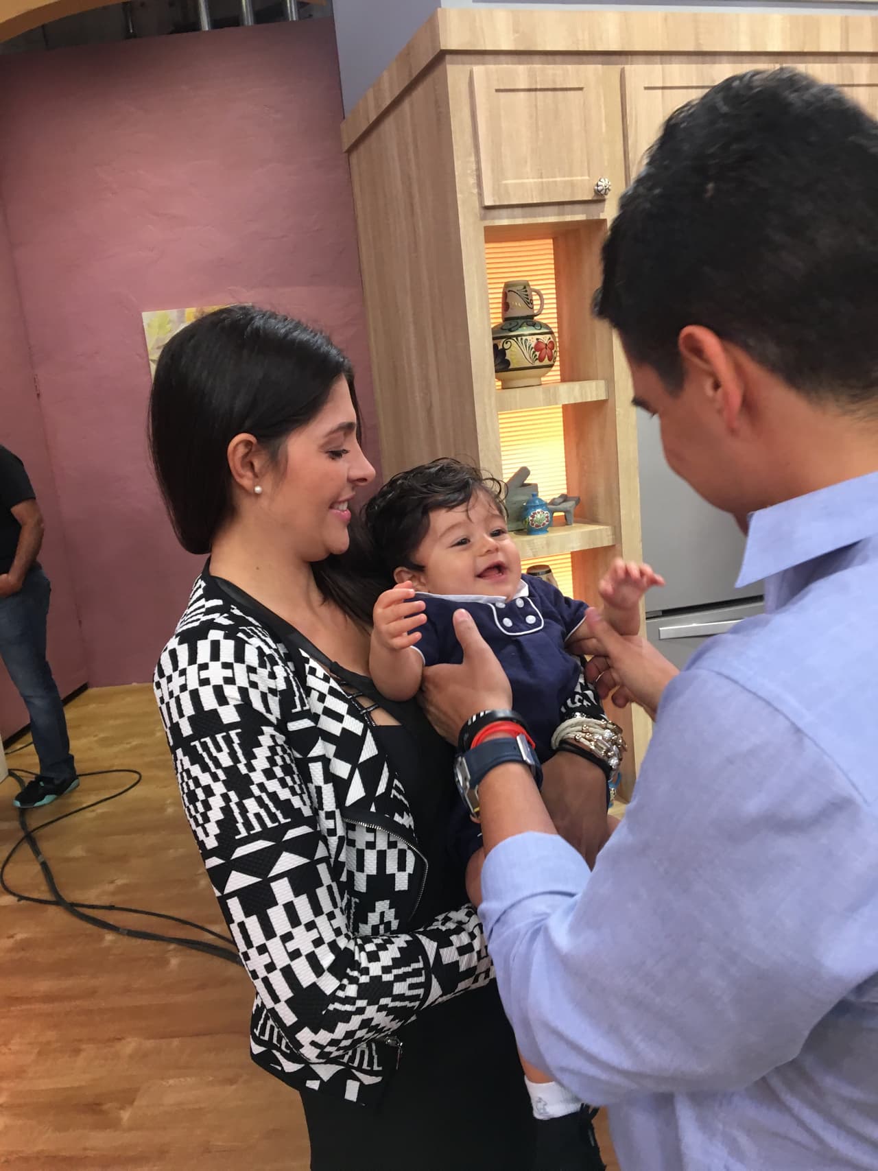 Lo que más hace feliz a Orlando y Catalina son las bellas sonrisas de su pequeño angelito.