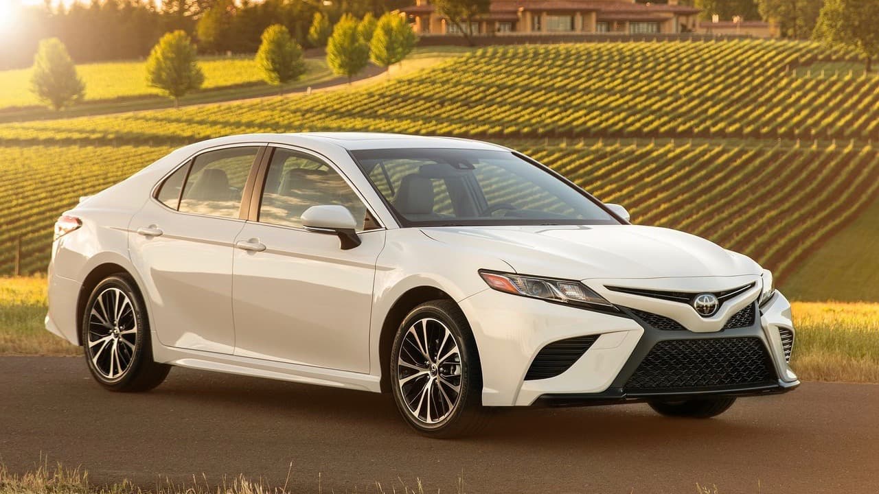 <b>7. Toyota Camry</b>
<br>"Hay otras causas más sistémicas para el aumento de robos más allá de que las personas simplemente dejen sus llaves o llaveros en sus vehículos”, dijo Glawe. Aquí tiene algunos consejos de la policía de Chicago 
<a href="https://www.univision.com/local/chicago-wgbo/que-hacer-si-es-victima-de-robo-a-punta-de-pistola-de-auto-segun-policia-de-chicago-fotos">esto</a> es lo que tiene que hacer en caso de ser víctima de robo a punta de pistola de su auto.