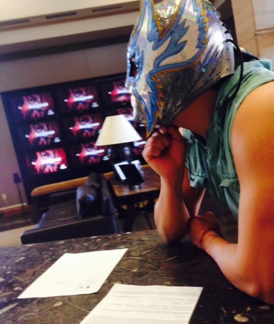 Llegaron con todo el equipo completo, dispuestos a ser el Unimascarado.