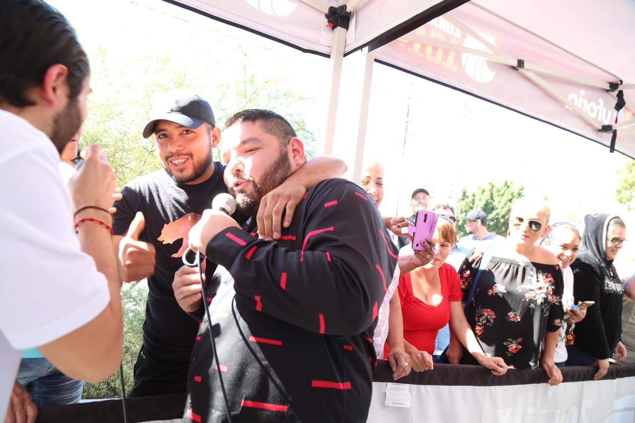 Así se divierten los locutores del Free-guey show cuando no están en cabina.