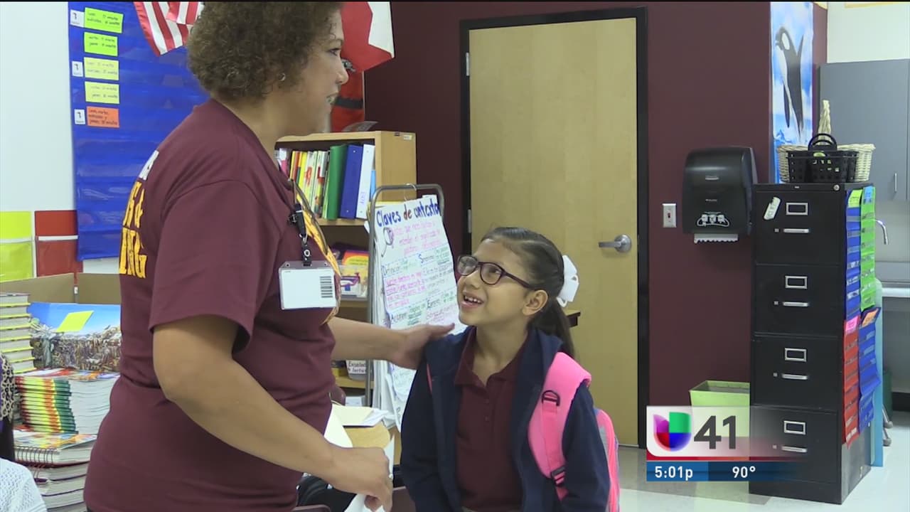 Miles de niños regresaron a la escuela
