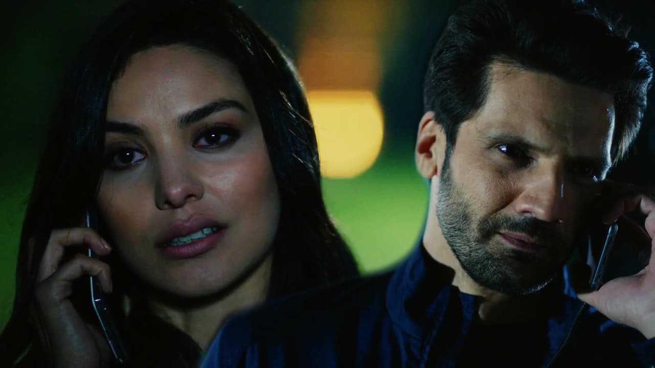 Zeynep llamó a Emir para pedirle que no le hiciera daño al hijo que espera a cambio de darle la ubicación de la casa donde Nihan y Kemal se estaban escondiendo de él.