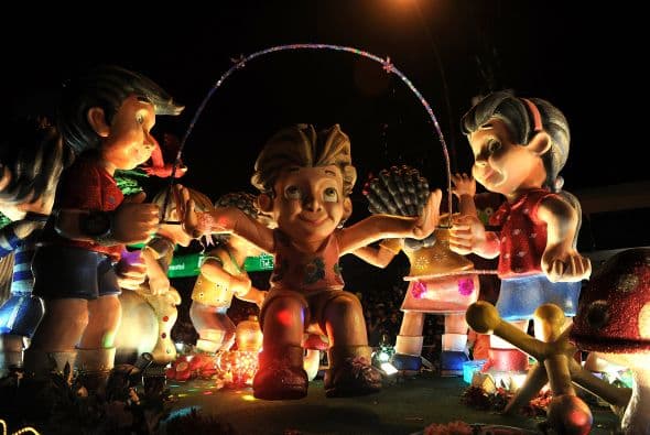 Otras celebridades que participaron en el festival fueron la periodista de CNN, Glenda Umaña, la cantante y actriz Maribel Guardia, la ex nadadora y campeona olímpica Claudia Poll y los jóvenes de Olimpiadas Especiales.