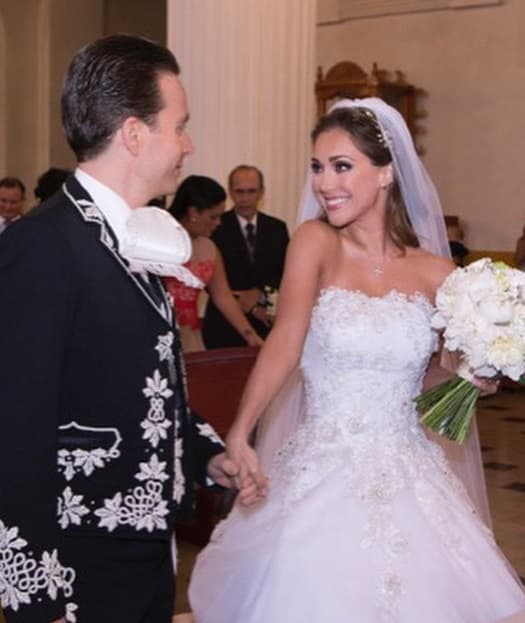 En el 2015 se casó con Manuel Velasco, el Gobernador de Chiapas.