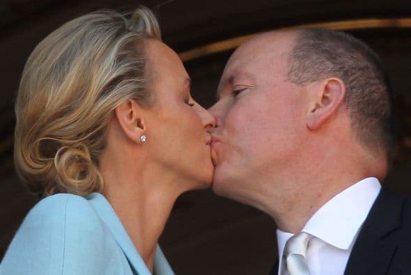 El novio por su parte, lucía muy enamorado.