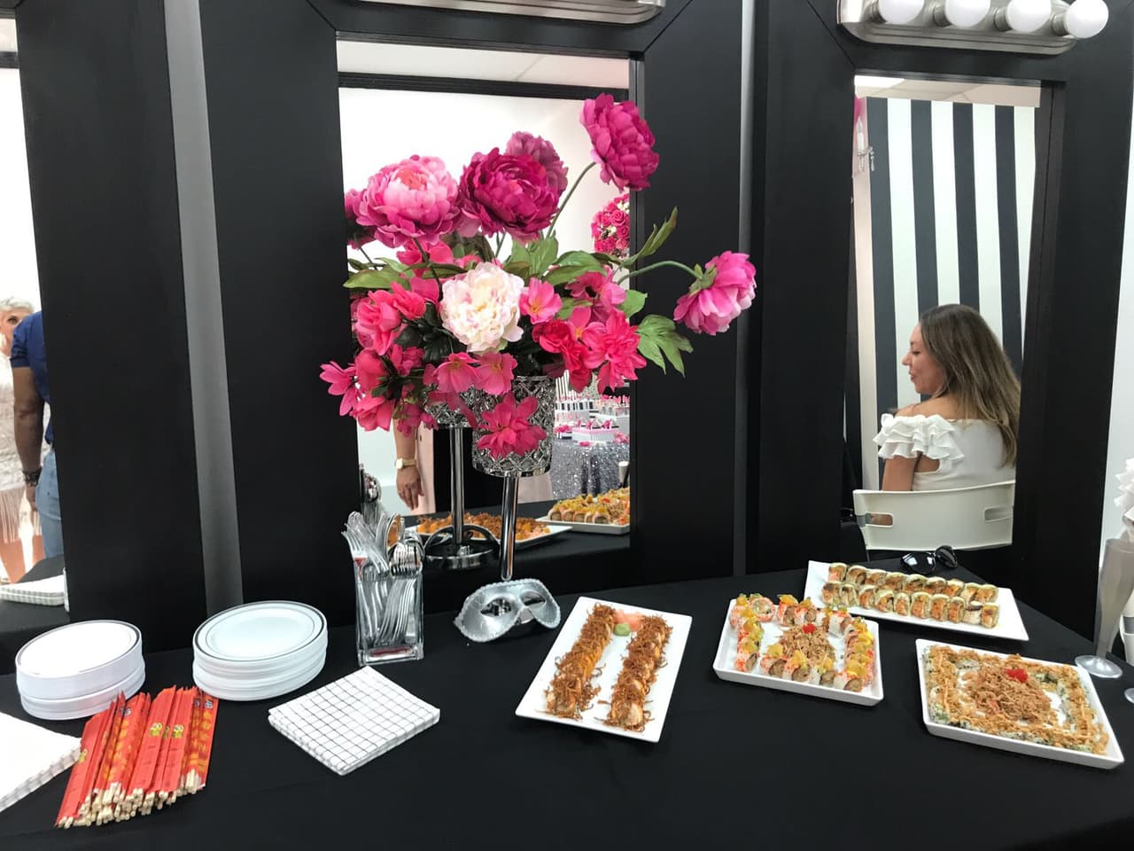 Los invitados pudieron disfrutar de estos bocadillos que estaban deliciosos.
